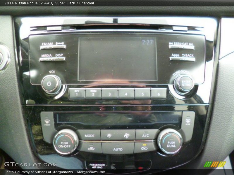 Super Black / Charcoal 2014 Nissan Rogue SV AWD