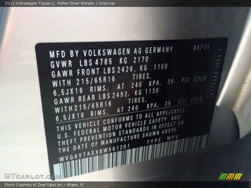 Reflex Silver Metallic / Charcoal 2011 Volkswagen Tiguan S