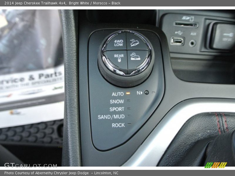 Bright White / Morocco - Black 2014 Jeep Cherokee Trailhawk 4x4
