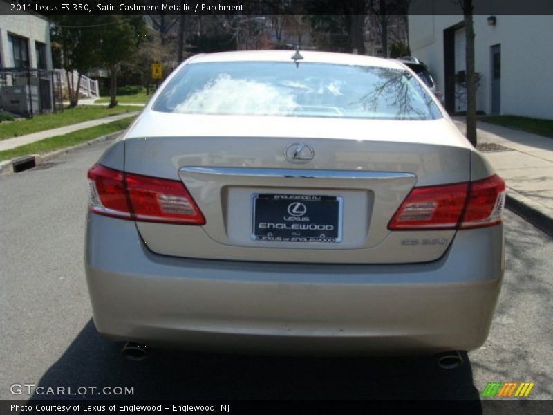 Satin Cashmere Metallic / Parchment 2011 Lexus ES 350