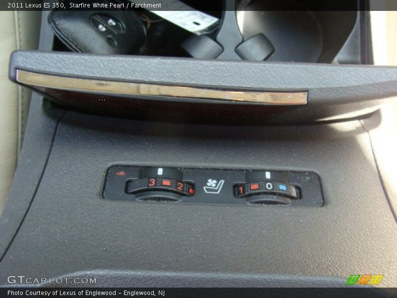 Starfire White Pearl / Parchment 2011 Lexus ES 350