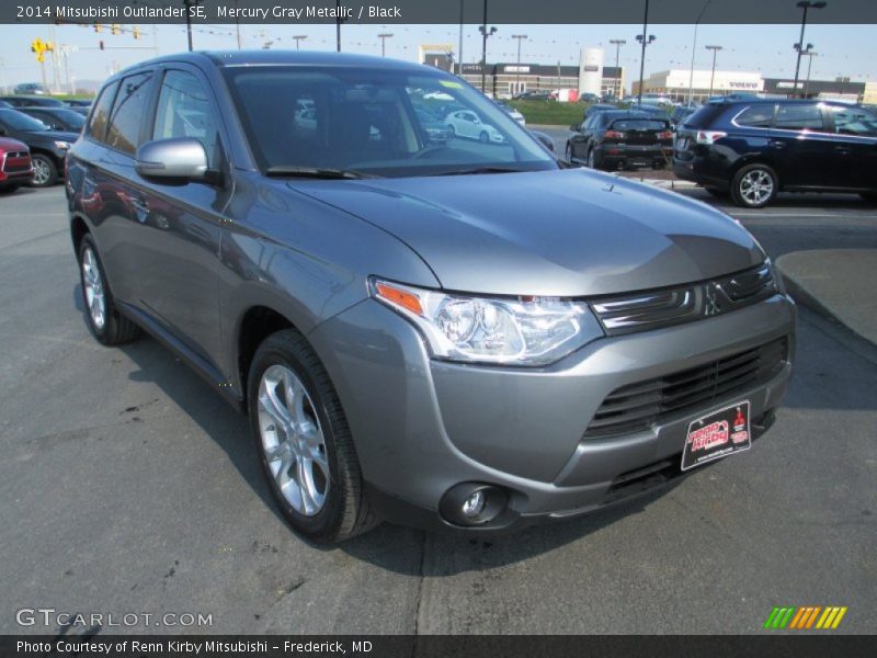 Mercury Gray Metallic / Black 2014 Mitsubishi Outlander SE