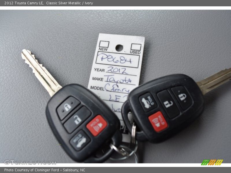 Classic Silver Metallic / Ivory 2012 Toyota Camry LE