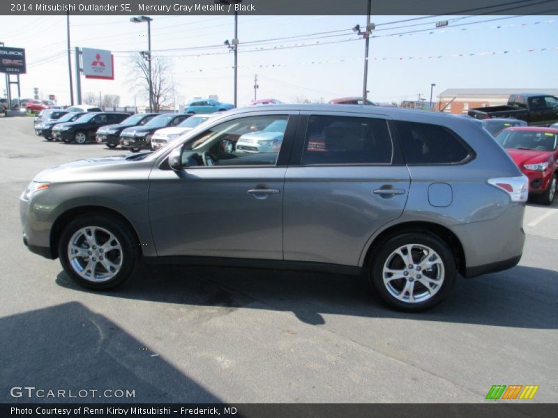 Mercury Gray Metallic / Black 2014 Mitsubishi Outlander SE
