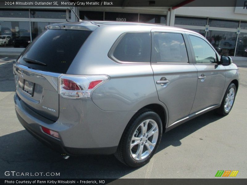 Mercury Gray Metallic / Black 2014 Mitsubishi Outlander SE