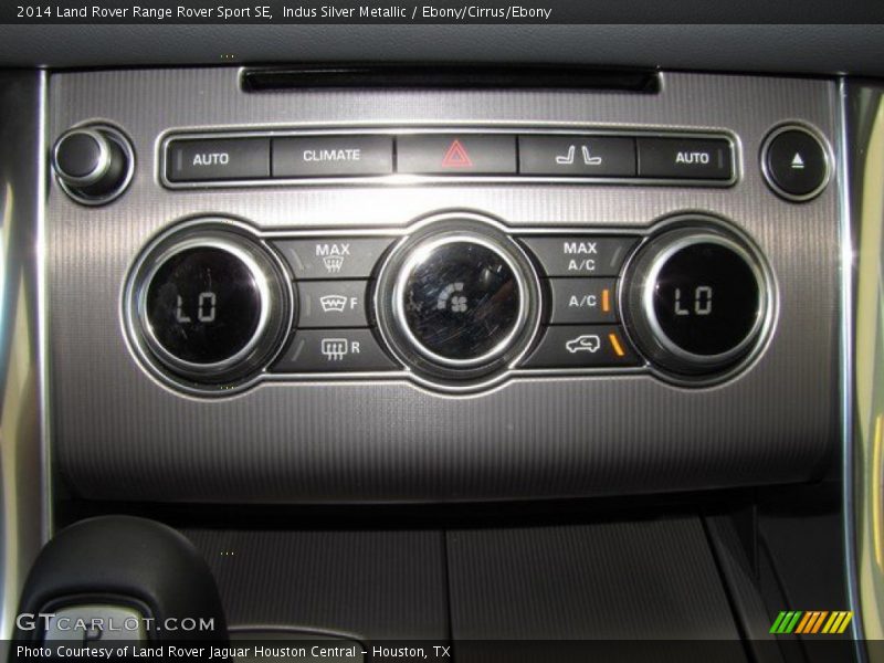 Controls of 2014 Range Rover Sport SE