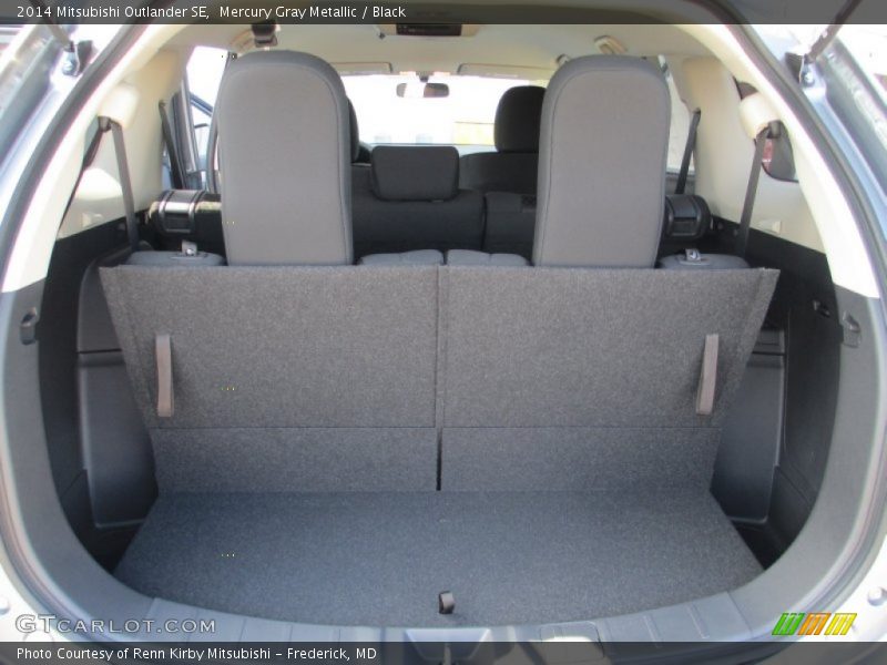 Mercury Gray Metallic / Black 2014 Mitsubishi Outlander SE