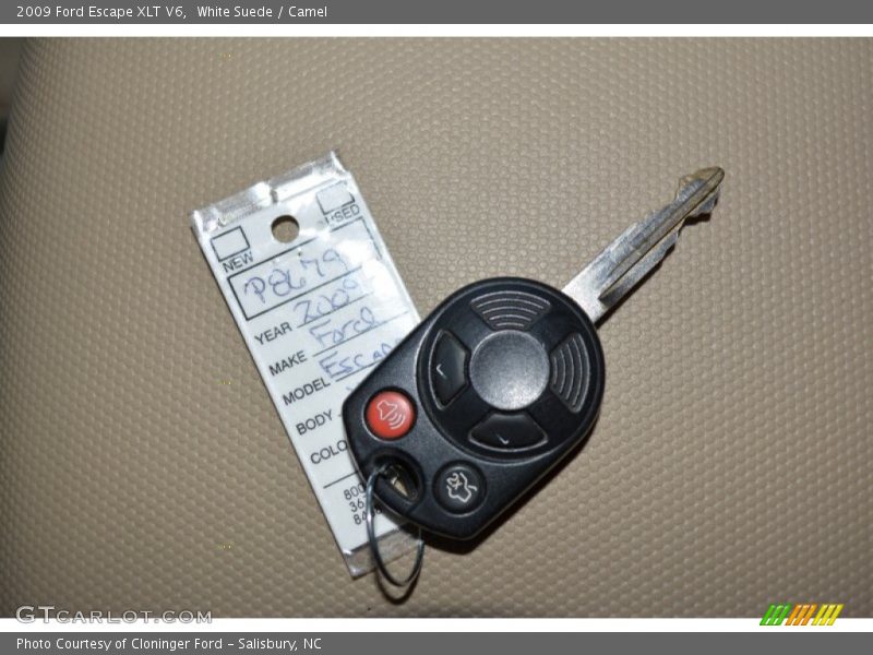 Keys of 2009 Escape XLT V6