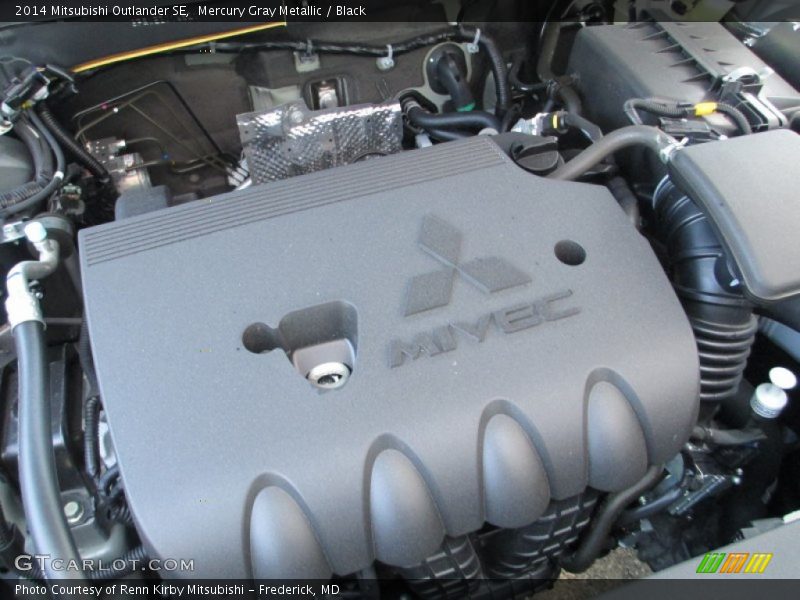 Mercury Gray Metallic / Black 2014 Mitsubishi Outlander SE