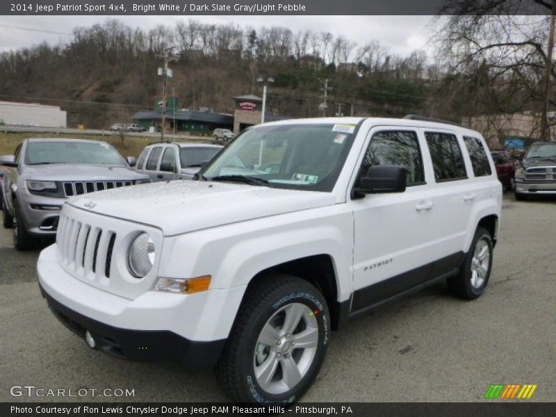 Bright White / Dark Slate Gray/Light Pebble 2014 Jeep Patriot Sport 4x4