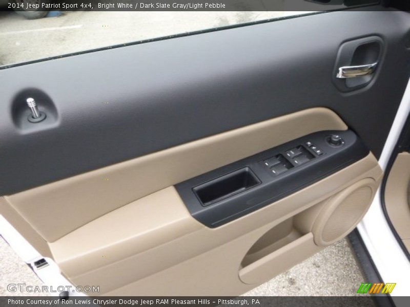 Bright White / Dark Slate Gray/Light Pebble 2014 Jeep Patriot Sport 4x4