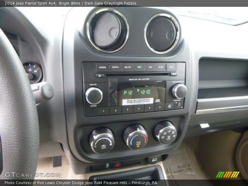 Bright White / Dark Slate Gray/Light Pebble 2014 Jeep Patriot Sport 4x4