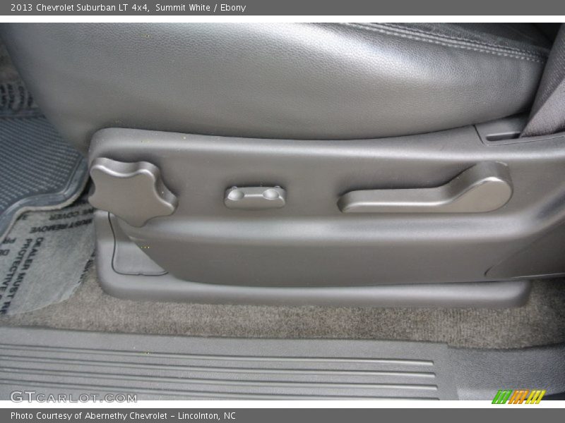 Summit White / Ebony 2013 Chevrolet Suburban LT 4x4