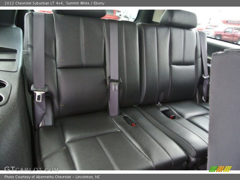 Summit White / Ebony 2013 Chevrolet Suburban LT 4x4