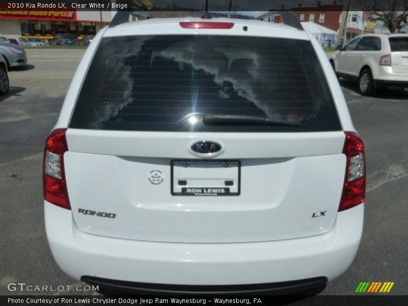 Clear White / Beige 2010 Kia Rondo LX