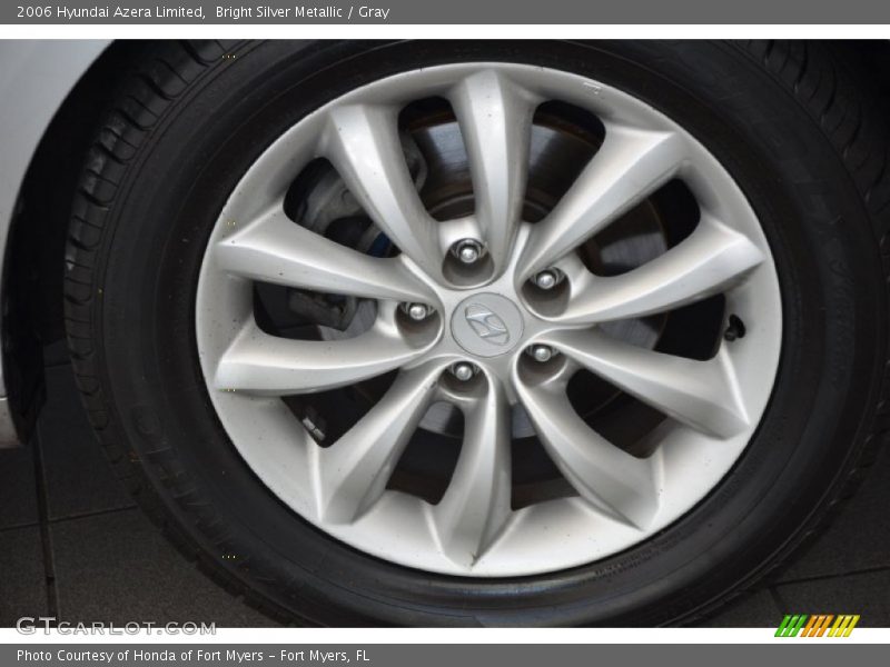 Bright Silver Metallic / Gray 2006 Hyundai Azera Limited