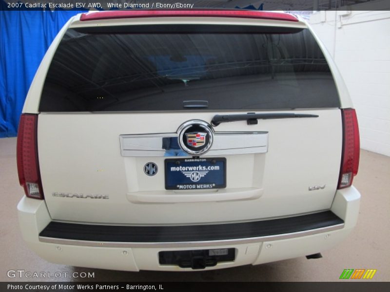 White Diamond / Ebony/Ebony 2007 Cadillac Escalade ESV AWD
