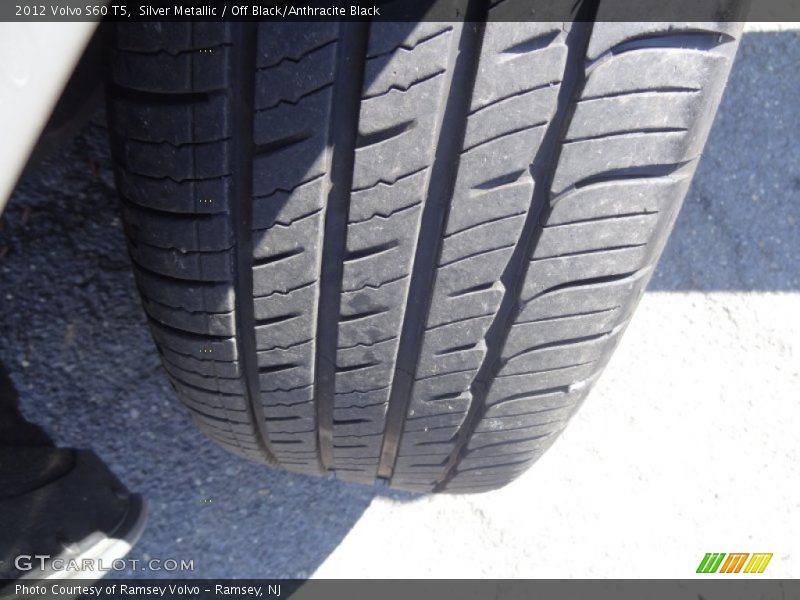 Silver Metallic / Off Black/Anthracite Black 2012 Volvo S60 T5