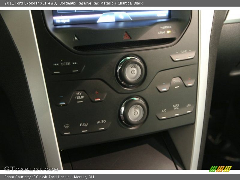 Bordeaux Reserve Red Metallic / Charcoal Black 2011 Ford Explorer XLT 4WD