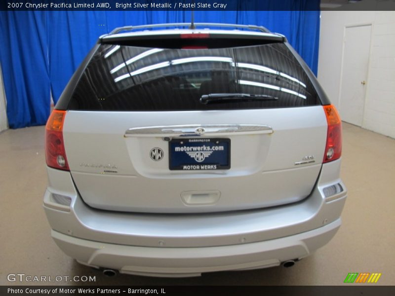 Bright Silver Metallic / Pastel Slate Gray 2007 Chrysler Pacifica Limited AWD