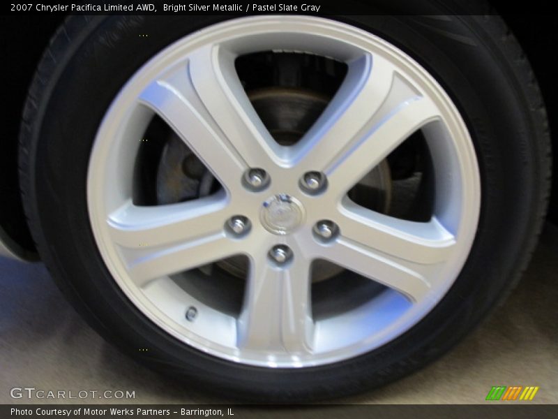 Bright Silver Metallic / Pastel Slate Gray 2007 Chrysler Pacifica Limited AWD