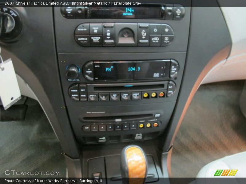 Bright Silver Metallic / Pastel Slate Gray 2007 Chrysler Pacifica Limited AWD