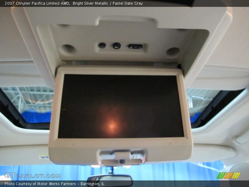 Bright Silver Metallic / Pastel Slate Gray 2007 Chrysler Pacifica Limited AWD