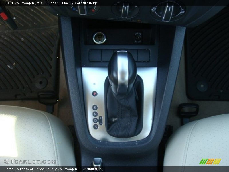 Black / Cornsilk Beige 2011 Volkswagen Jetta SE Sedan