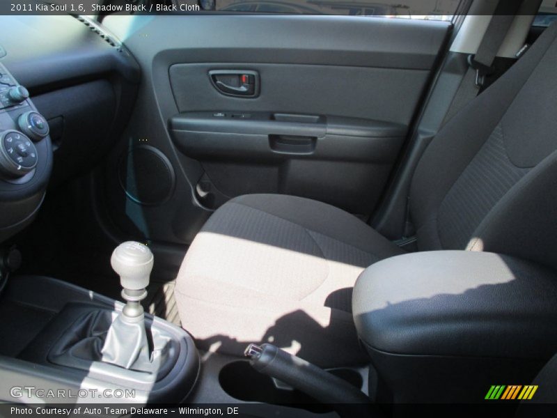 Shadow Black / Black Cloth 2011 Kia Soul 1.6