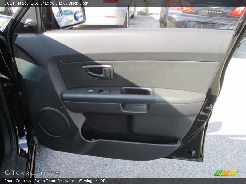 Shadow Black / Black Cloth 2011 Kia Soul 1.6