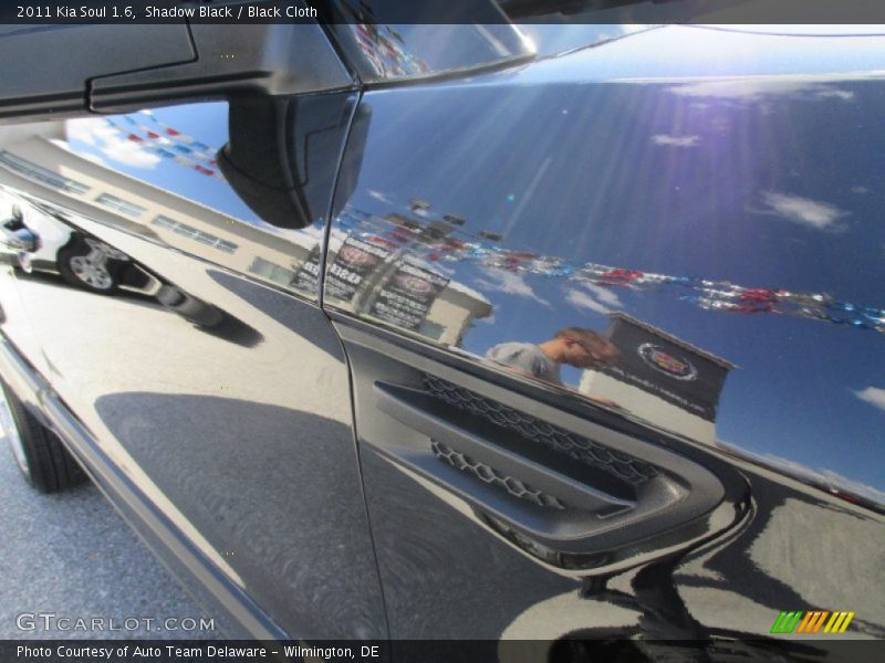 Shadow Black / Black Cloth 2011 Kia Soul 1.6