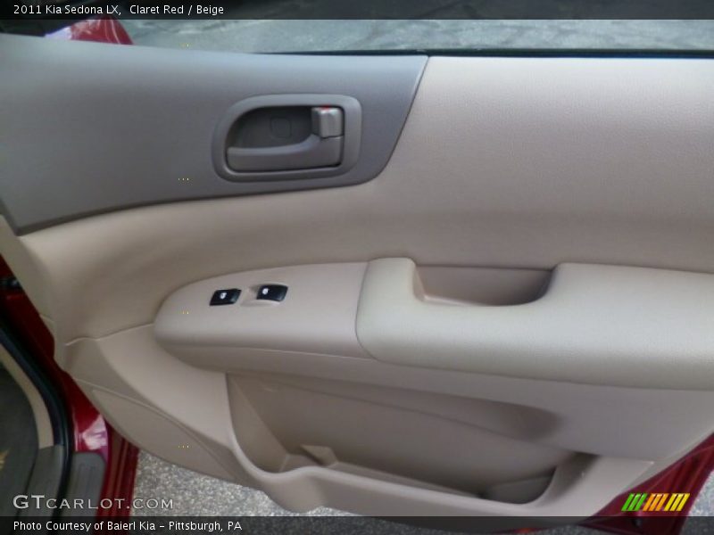 Claret Red / Beige 2011 Kia Sedona LX