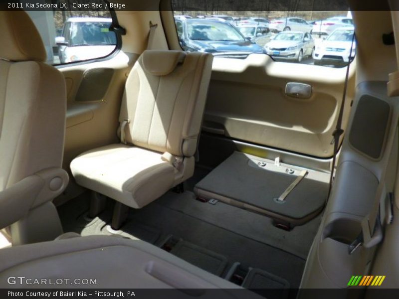 Claret Red / Beige 2011 Kia Sedona LX