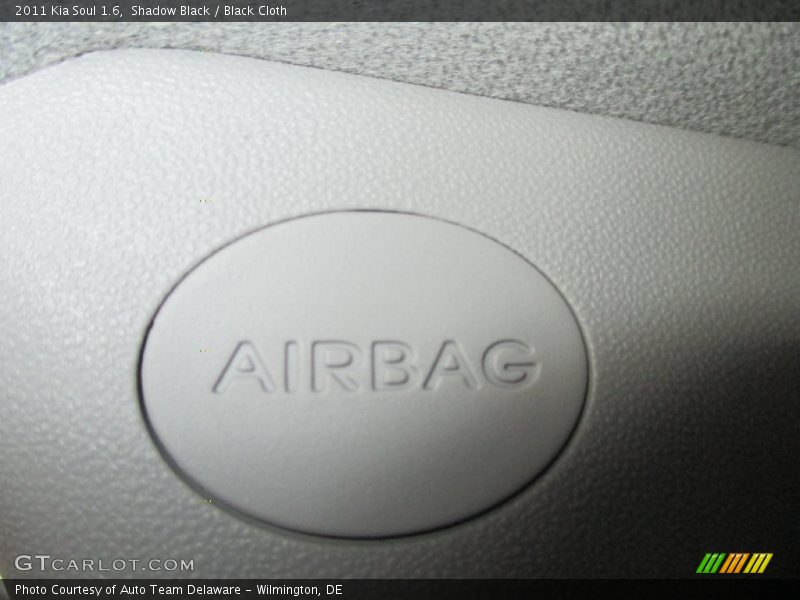 Shadow Black / Black Cloth 2011 Kia Soul 1.6