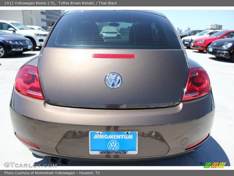Toffee Brown Metallic / Titan Black 2012 Volkswagen Beetle 2.5L