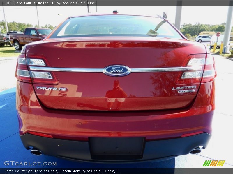 Ruby Red Metallic / Dune 2013 Ford Taurus Limited