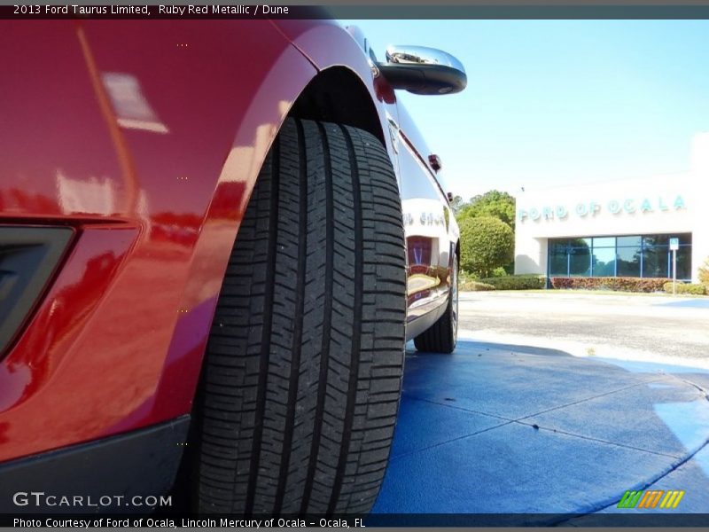 Ruby Red Metallic / Dune 2013 Ford Taurus Limited