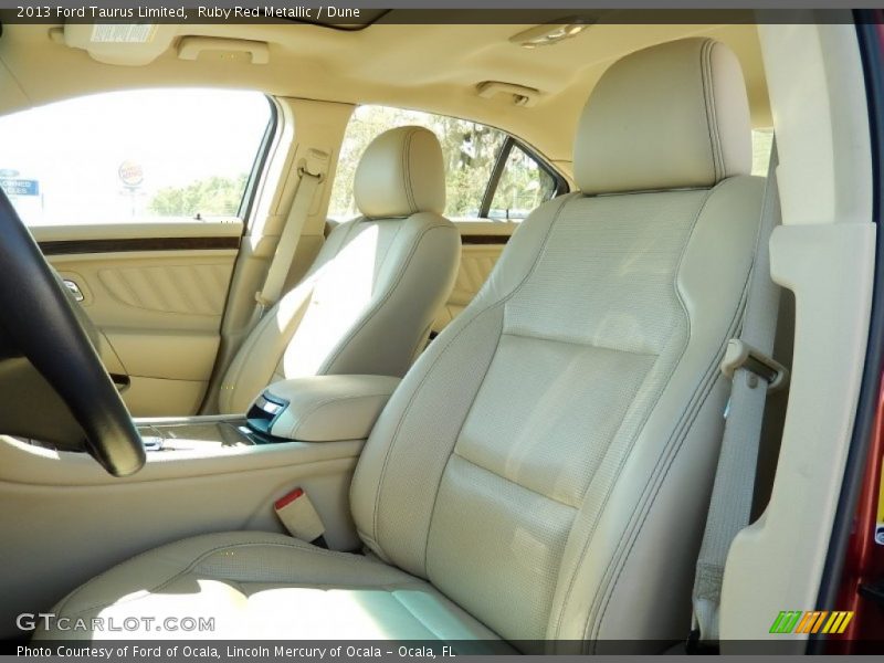 Front Seat of 2013 Taurus Limited