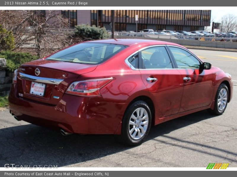 Cayenne Red / Beige 2013 Nissan Altima 2.5 S