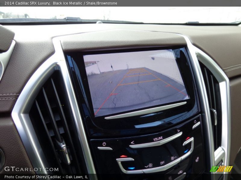 Controls of 2014 SRX Luxury