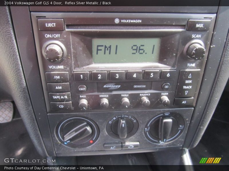 Reflex Silver Metallic / Black 2004 Volkswagen Golf GLS 4 Door