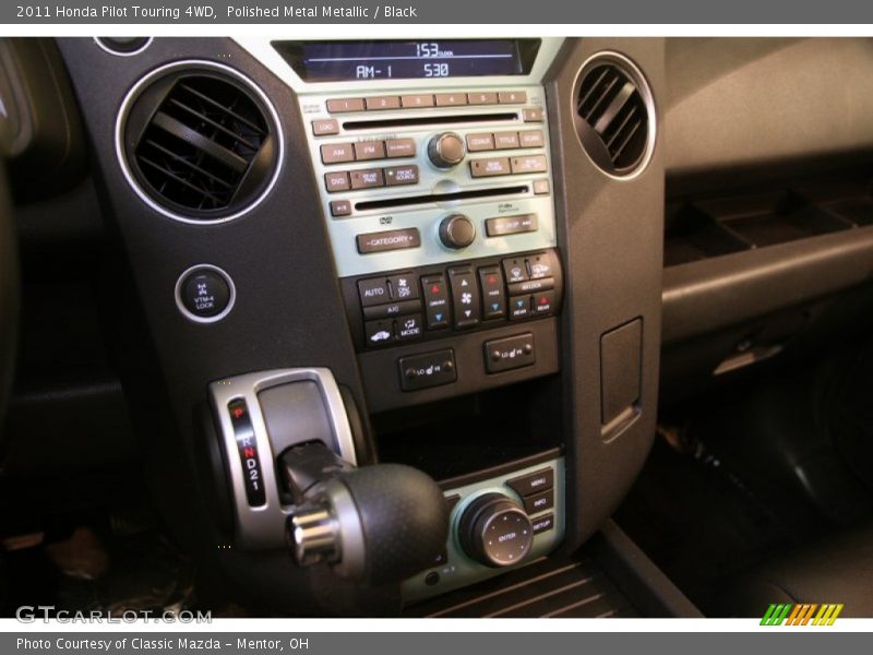 Polished Metal Metallic / Black 2011 Honda Pilot Touring 4WD