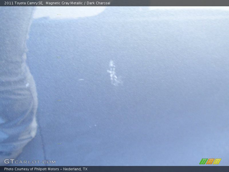 Magnetic Gray Metallic / Dark Charcoal 2011 Toyota Camry SE