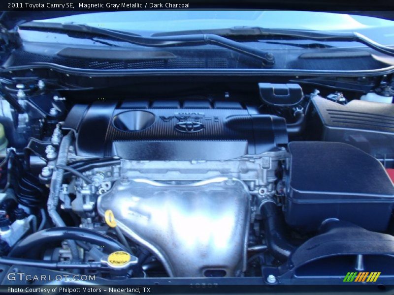 Magnetic Gray Metallic / Dark Charcoal 2011 Toyota Camry SE