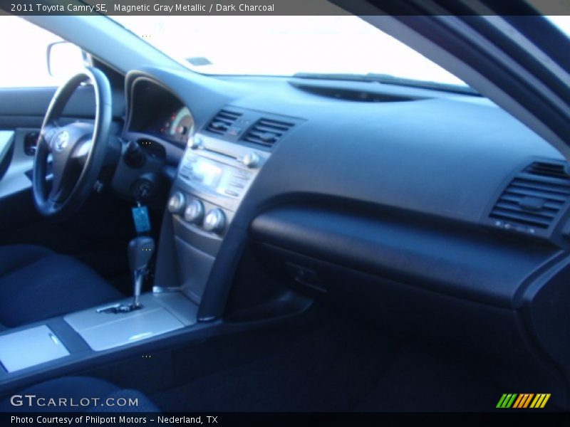 Magnetic Gray Metallic / Dark Charcoal 2011 Toyota Camry SE