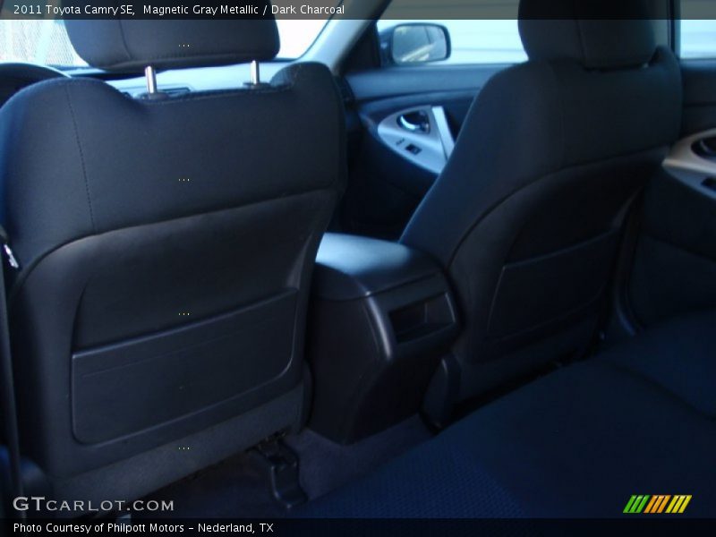Magnetic Gray Metallic / Dark Charcoal 2011 Toyota Camry SE