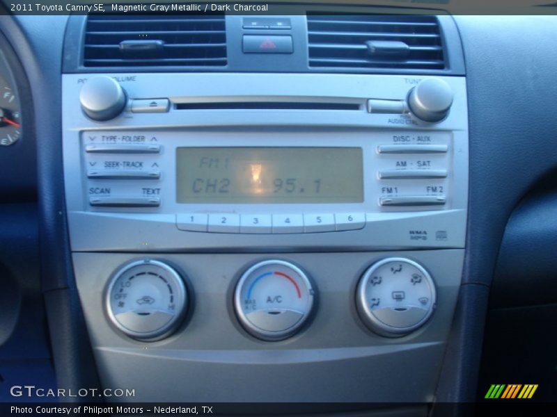 Magnetic Gray Metallic / Dark Charcoal 2011 Toyota Camry SE