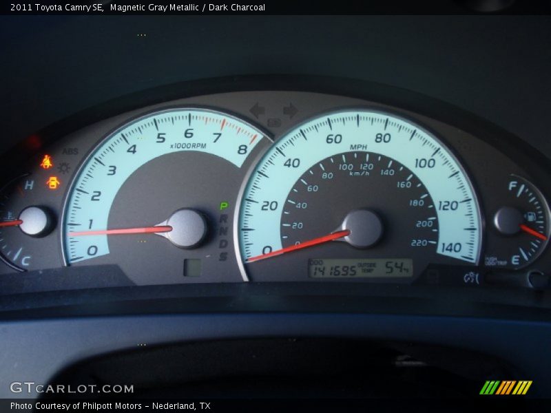 Magnetic Gray Metallic / Dark Charcoal 2011 Toyota Camry SE