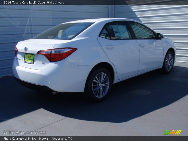 Super White / Ivory 2014 Toyota Corolla LE