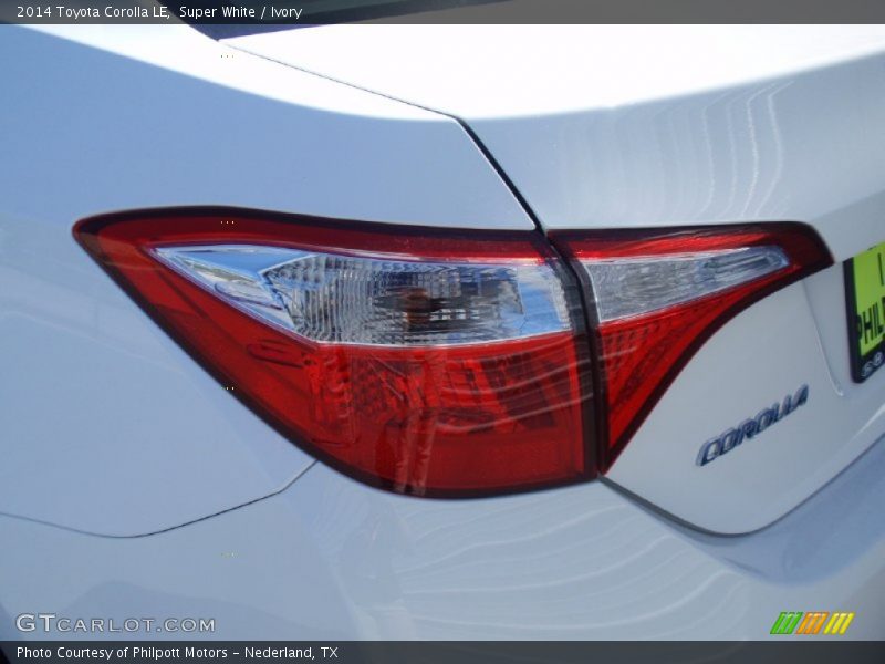 Super White / Ivory 2014 Toyota Corolla LE